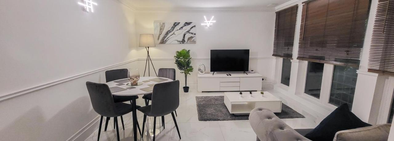 Stunning 2 Bedroom Apartment In Canary Wharf - Morland Apartments Londýn Exteriér fotografie
