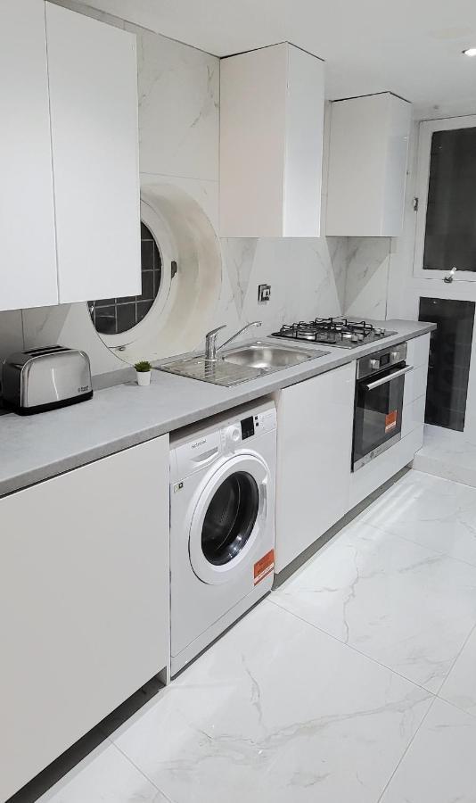 Stunning 2 Bedroom Apartment In Canary Wharf - Morland Apartments Londýn Exteriér fotografie