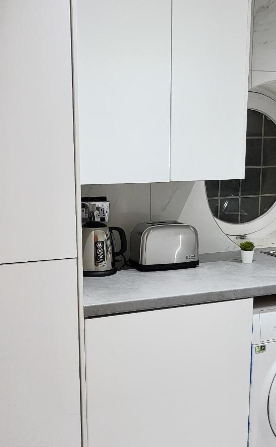 Stunning 2 Bedroom Apartment In Canary Wharf - Morland Apartments Londýn Exteriér fotografie